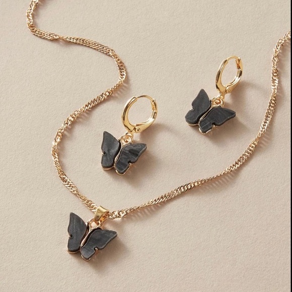 None Jewelry - 🔥3/$25🔥3 Piece Butterfly Charm Necklace Set